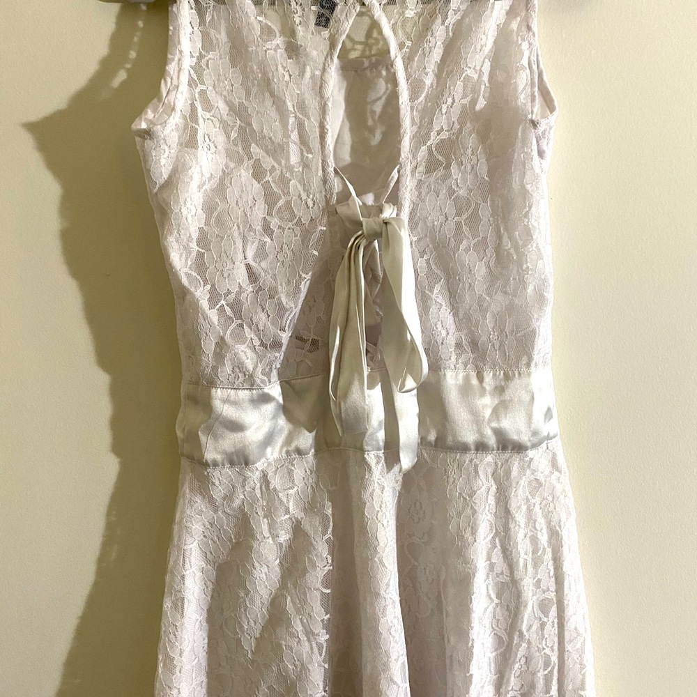 Color-White, Size- Medium,Length- Mini - Picture 3 of 3